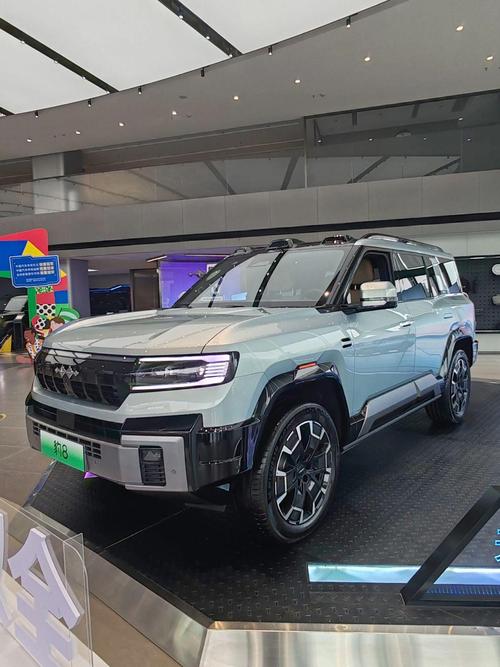 佛山270比亚迪方程豹硬派越野的爆款，英菲尼迪35周年与你共成长